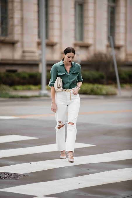 Light Pink Pointed-Toe Flats Outfit Idea Light Pink Pointed-Toe Flats Outfit Idea — White Jeans Outfits