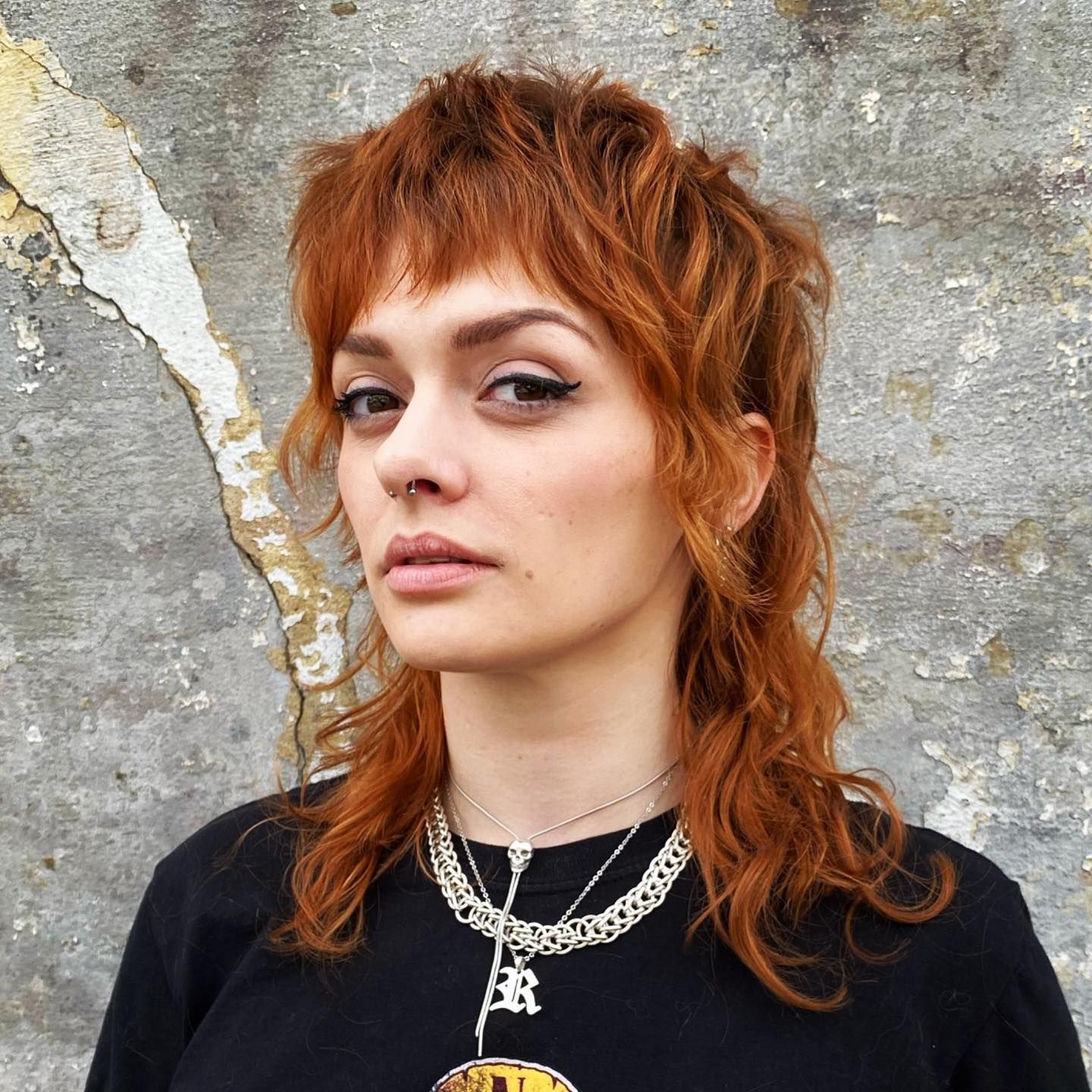 Thick Wavy Mullet with Blonde Highlights — Mullet Haircuts for Women