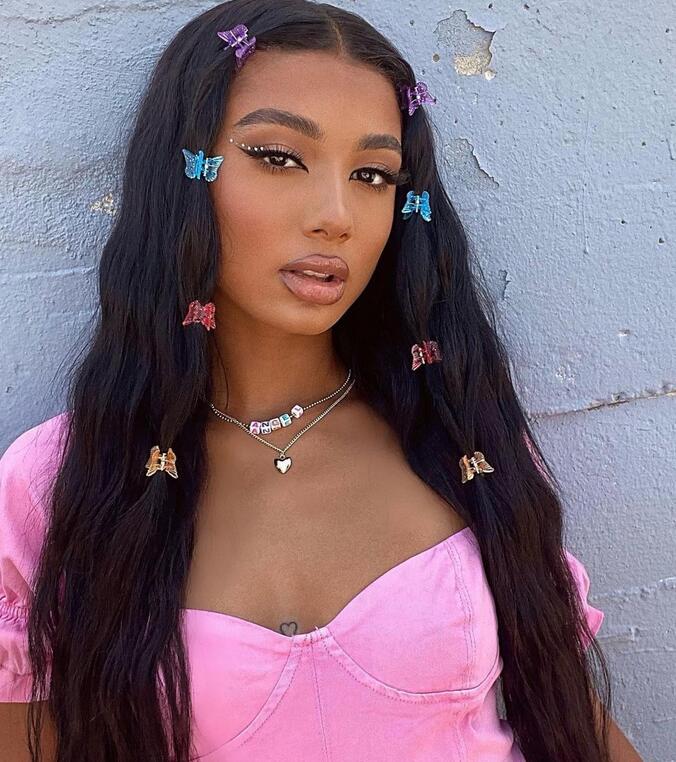 Loose Waves with Butterfly Clips — Y2K Hairstyles