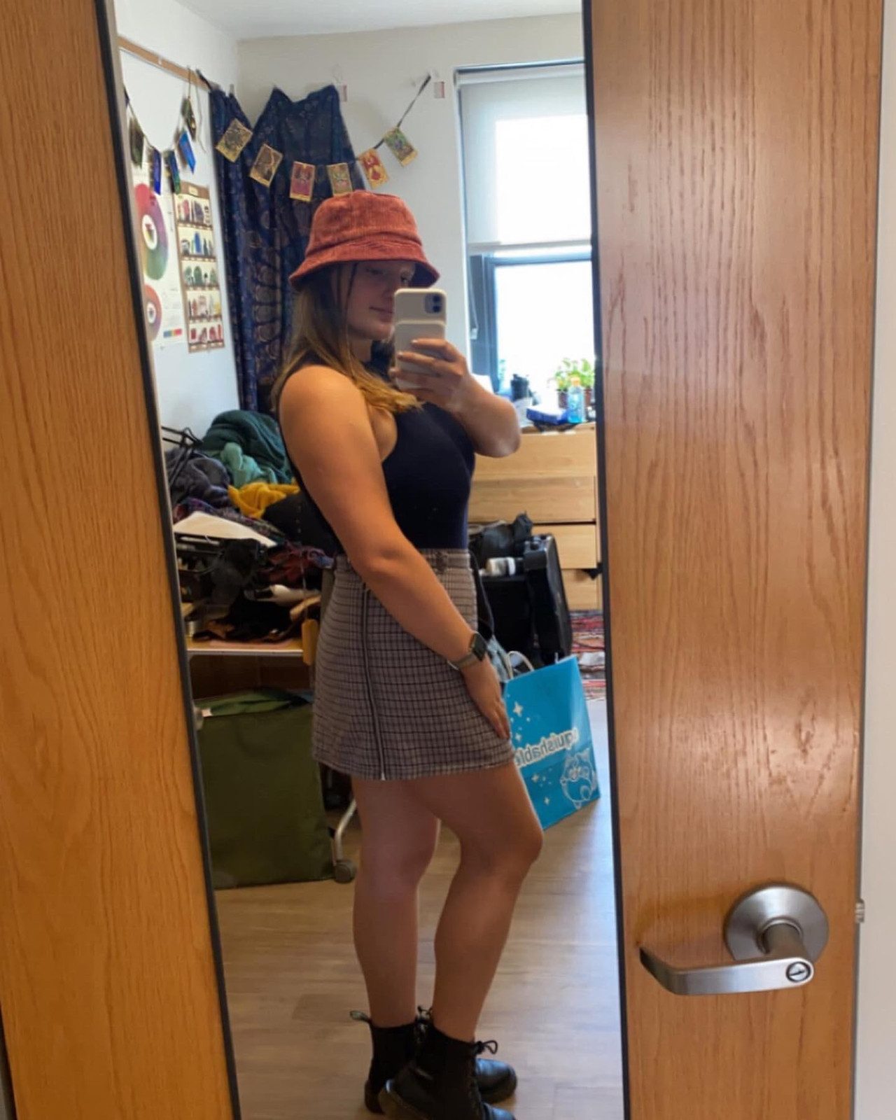 Long Visual Idea Long Visual Idea — Bucket Hat Hairstyles