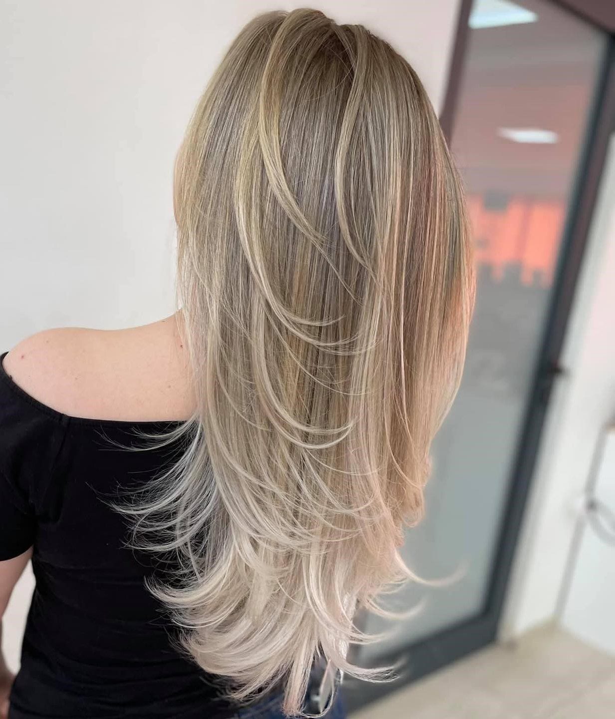 Ash Blonde V-Cut With Highlights — V Cut Hair
