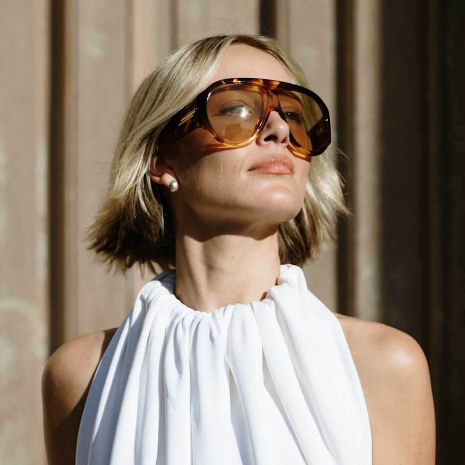 Voluminous Wavy Bob with Curtain Bangs — Bob for Fine Hair
