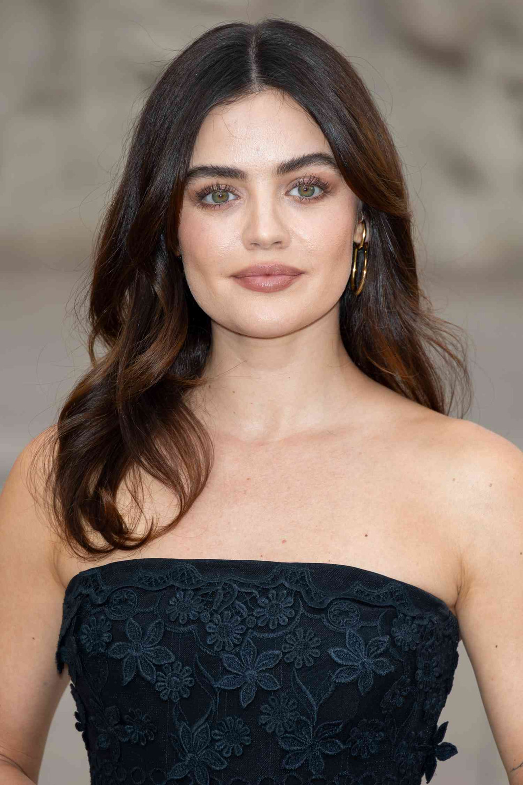 Long Wavy Lob With Natural Dimension — Hairstyles for Square Faces