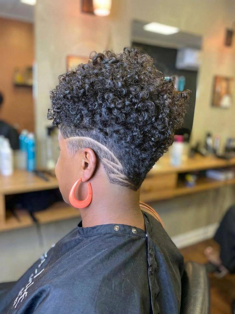 Short Layered Cut With Geometric Undercut — Natural Hairstyles