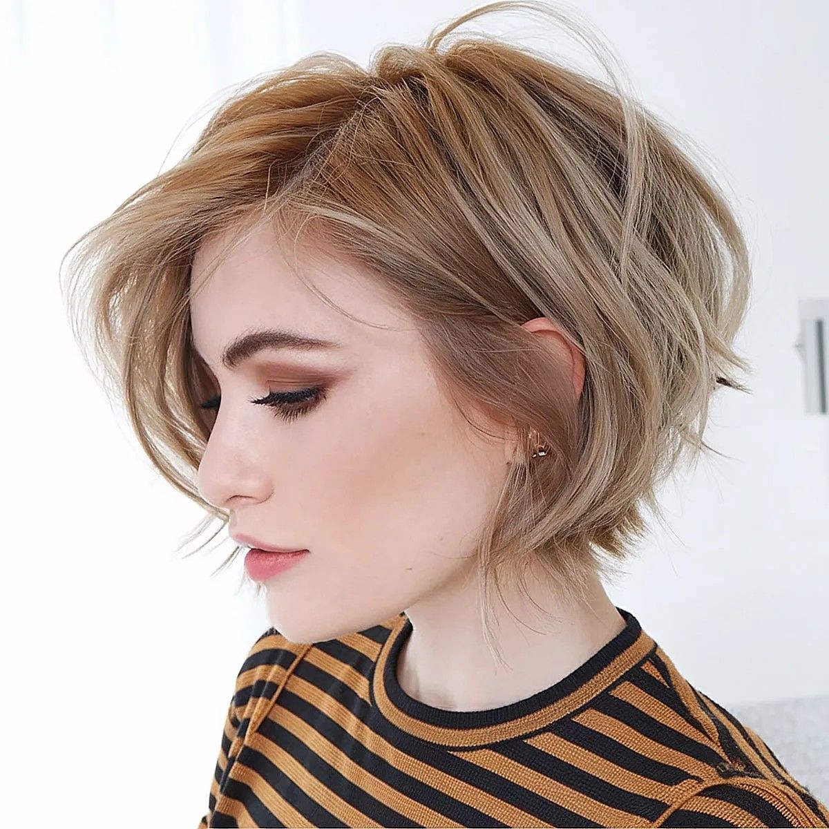 Textured Ash Blonde Bob With Highlights — Choppy Bob