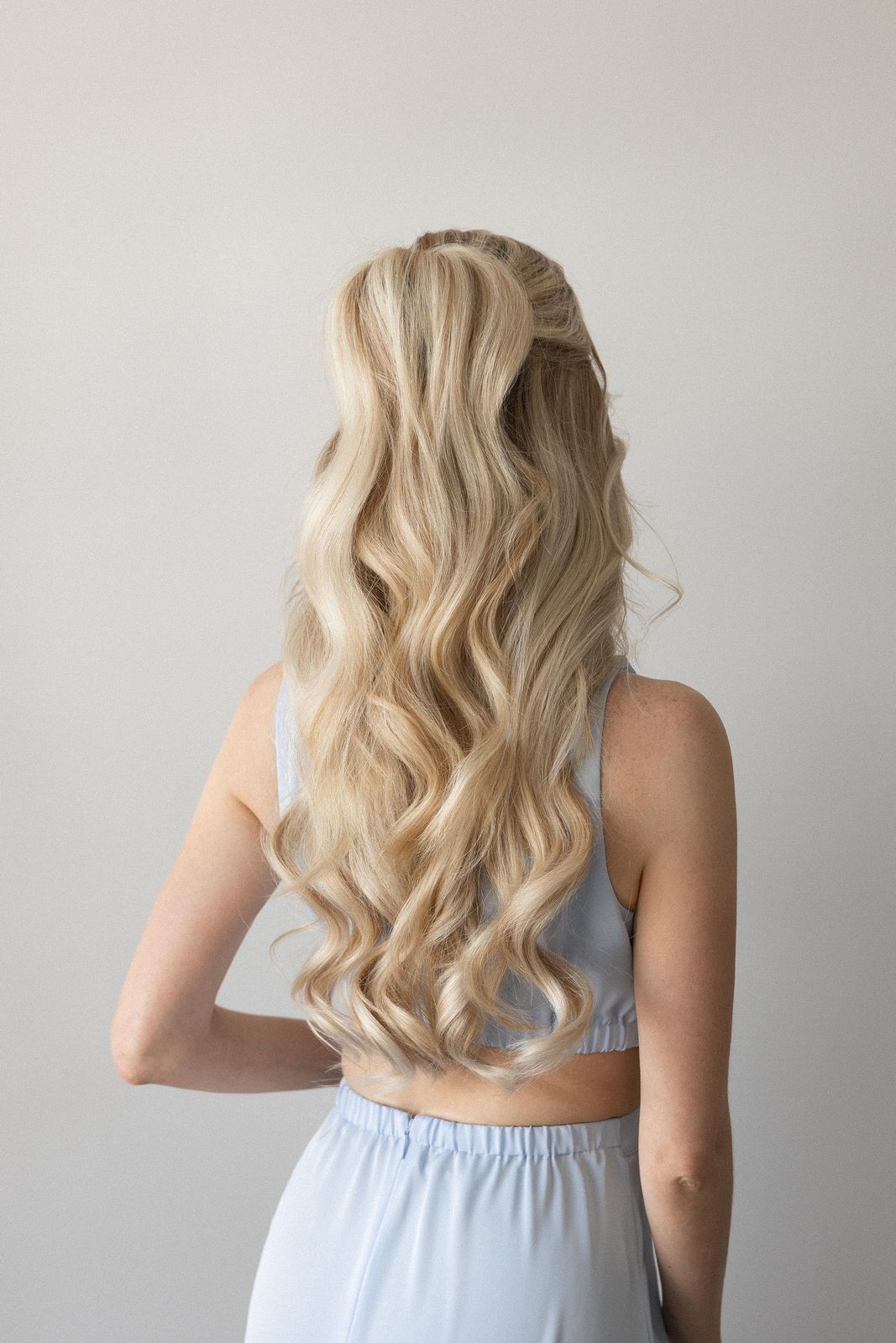 Platinum Blonde Voluminous Bridal Waves Platinum Blonde Voluminous Bridal Waves — Half Up Half Down Wedding Hair