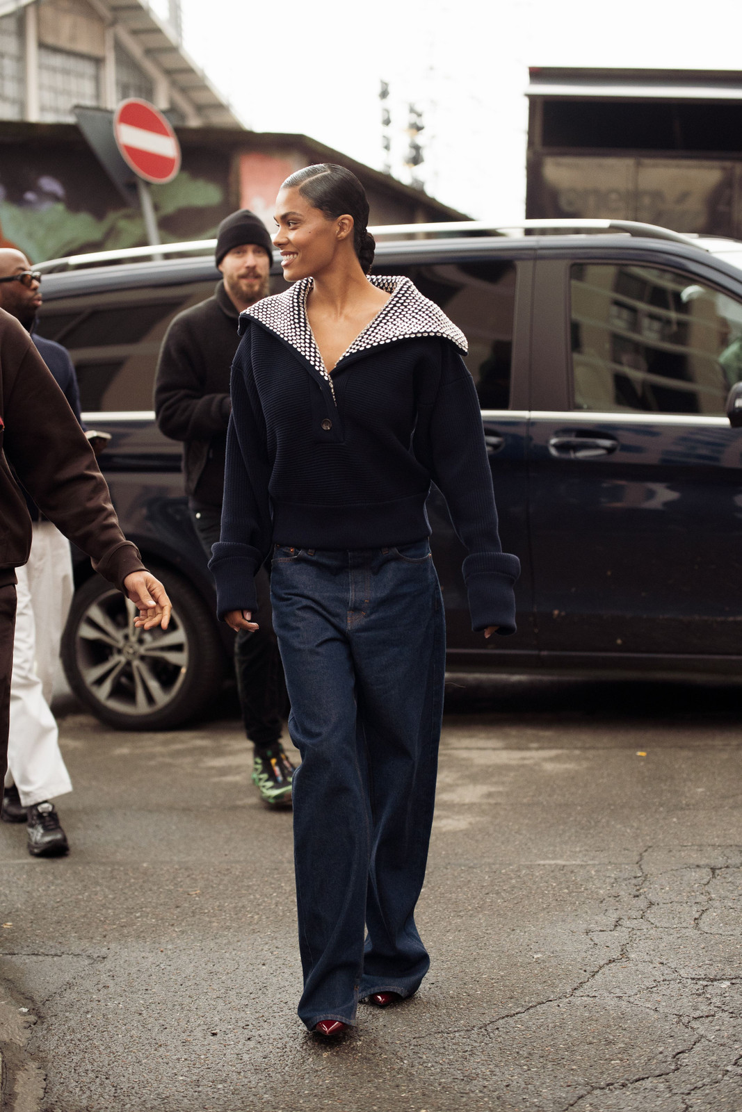 Preppy Polish: Dark Wash Wide-Leg Jeans with Patterned Collar — Dark Wash Jeans Outfits