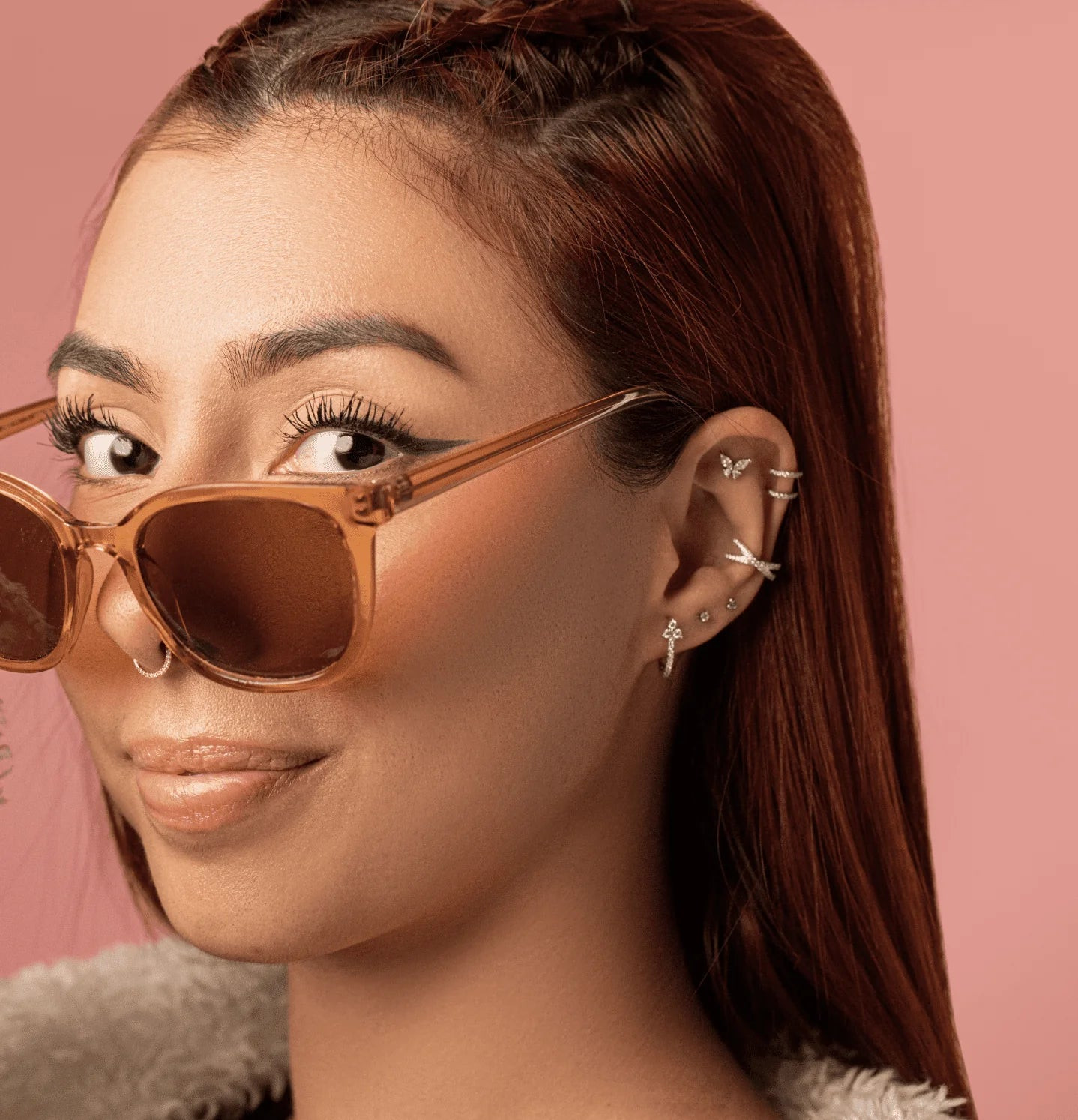 Casual Chic with Fur-Trimmed Jacket and Sunglasses Casual Chic with Fur-Trimmed Jacket and Sunglasses — Septum Piercing Ideas