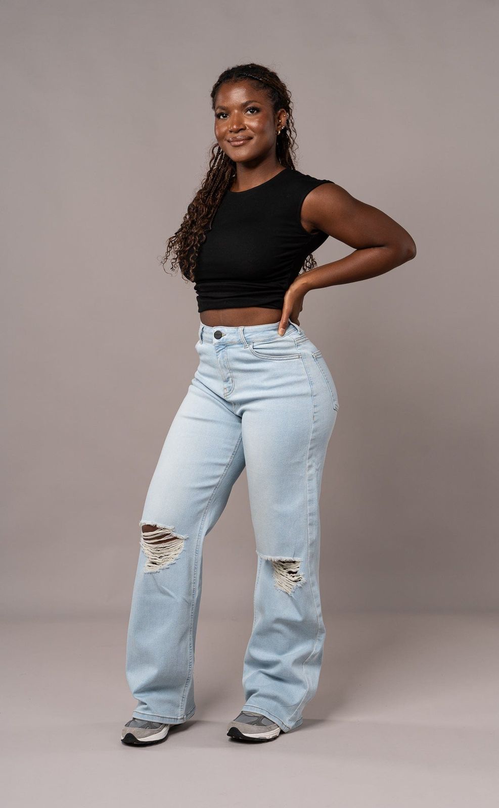 Grey And White Sneakers Wide-Leg Ripped Jeans with Crop Top and Sneakers