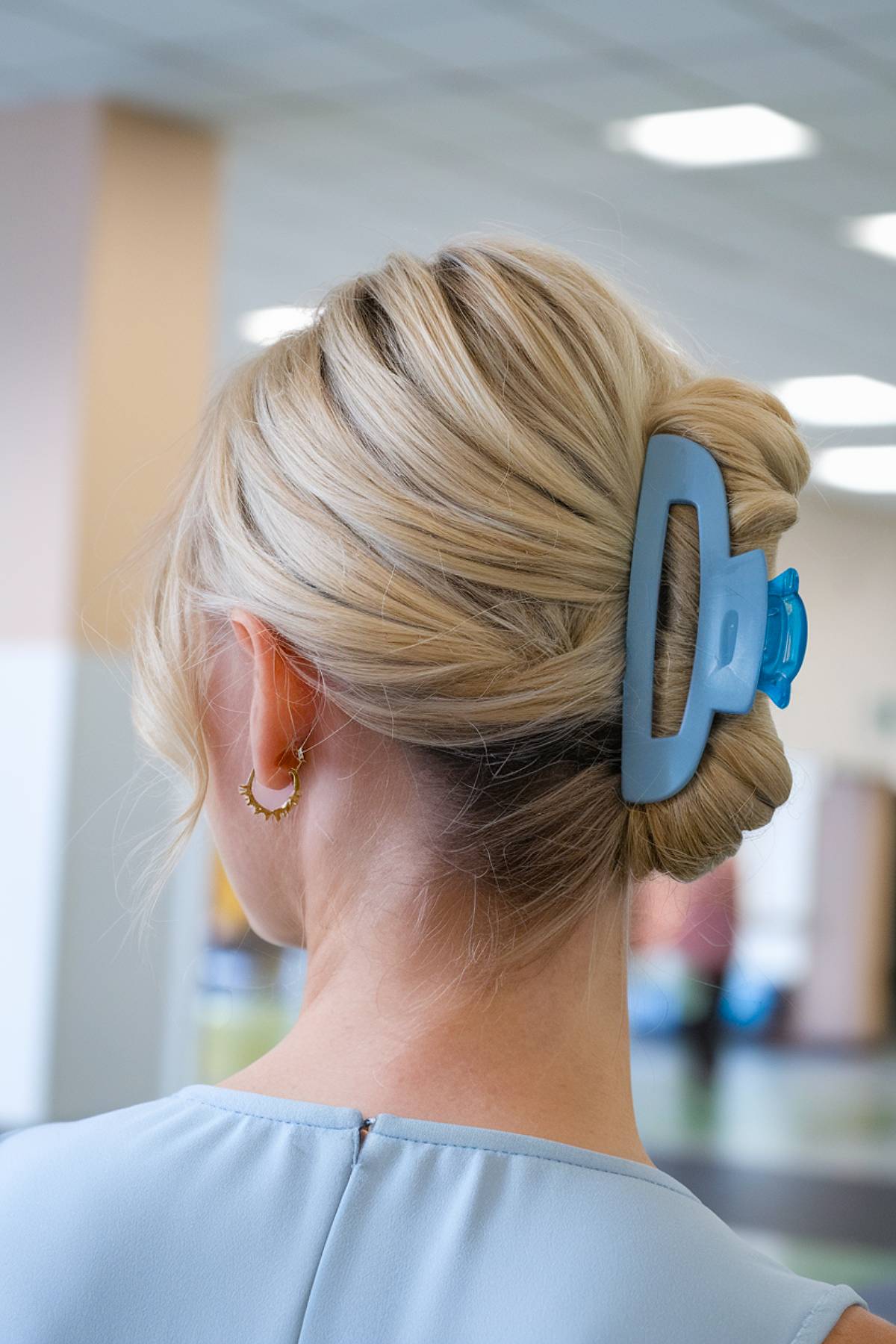 Blonde Collarbone Bob Claw Clip Bun — Lazy Day Hairstyles