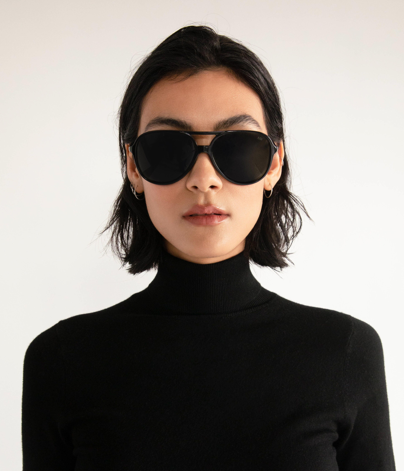Black Turtleneck and Classic Black Aviators — Aviator Sunglasses Women