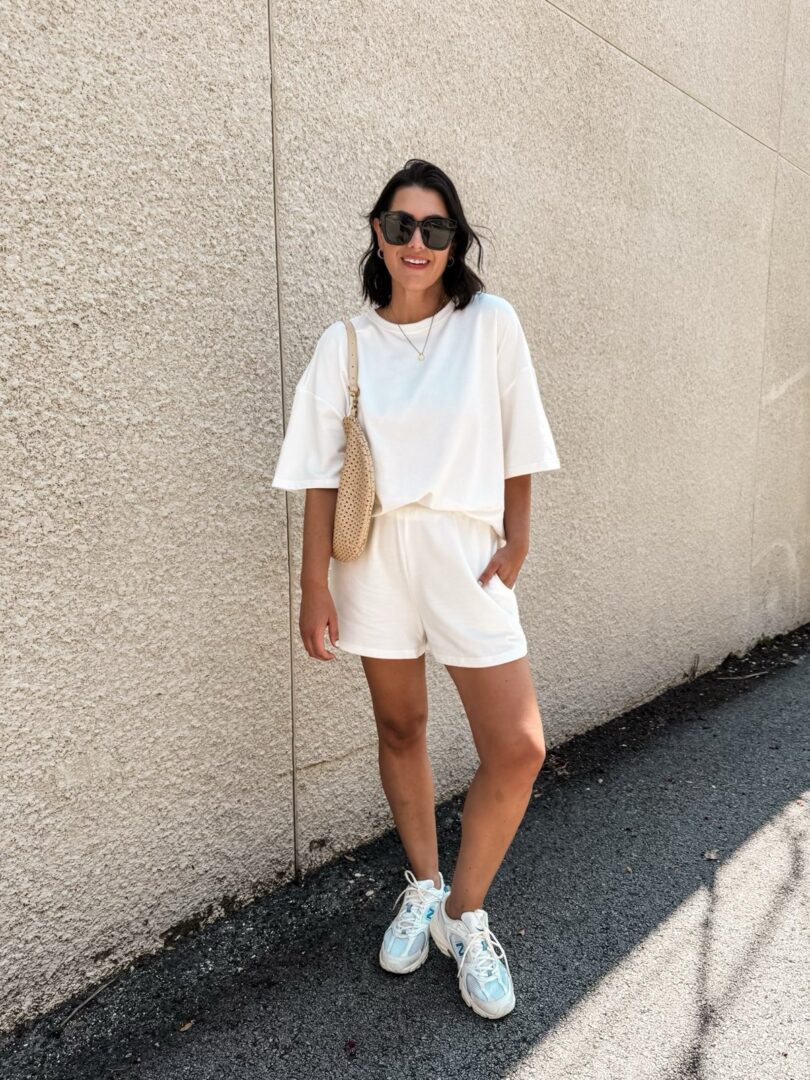 All-White Athleisure: New Balance with a Matching Set All-White Athleisure: New Balance with a Matching Set — New Balance Outfits