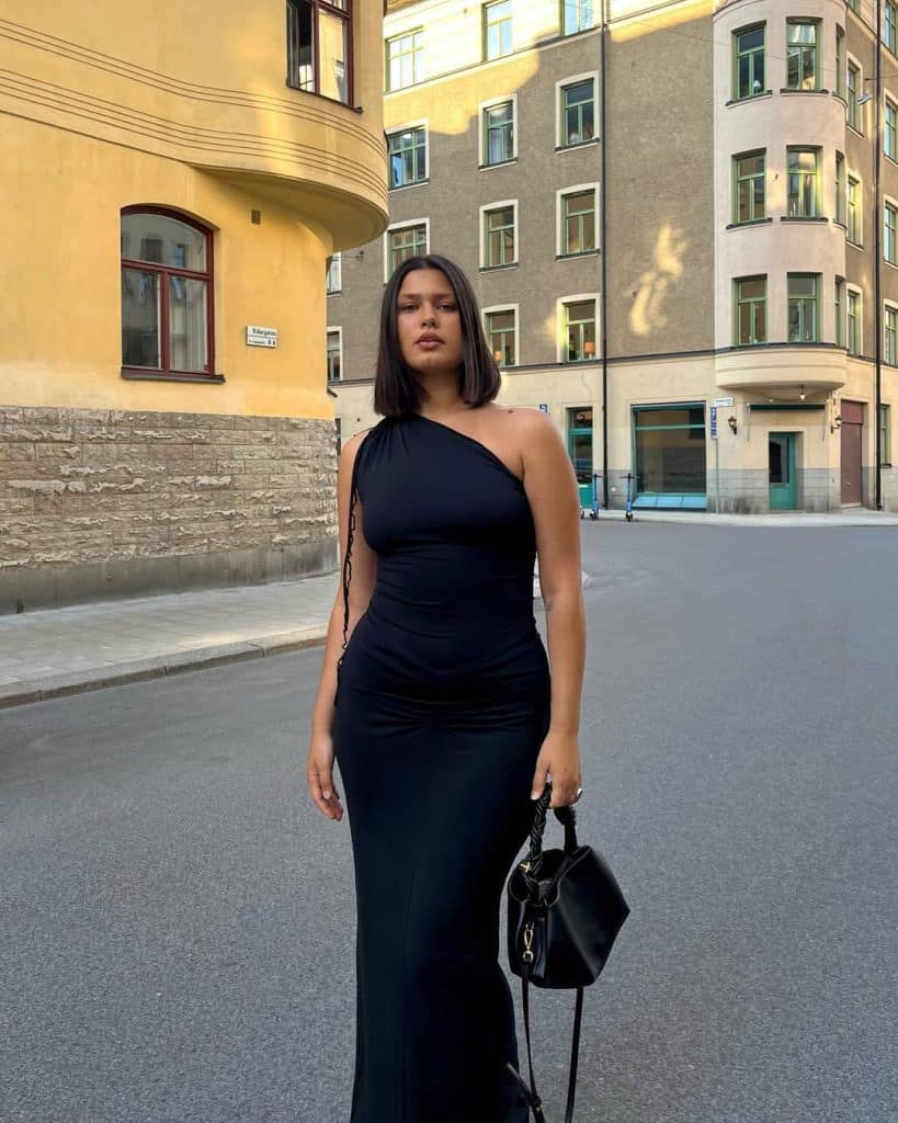 Cocktail Chic: Sleek One-Shoulder Fitted Dress Cocktail Chic: Sleek One-Shoulder Fitted Dress — Outfits for Hourglass Shape
