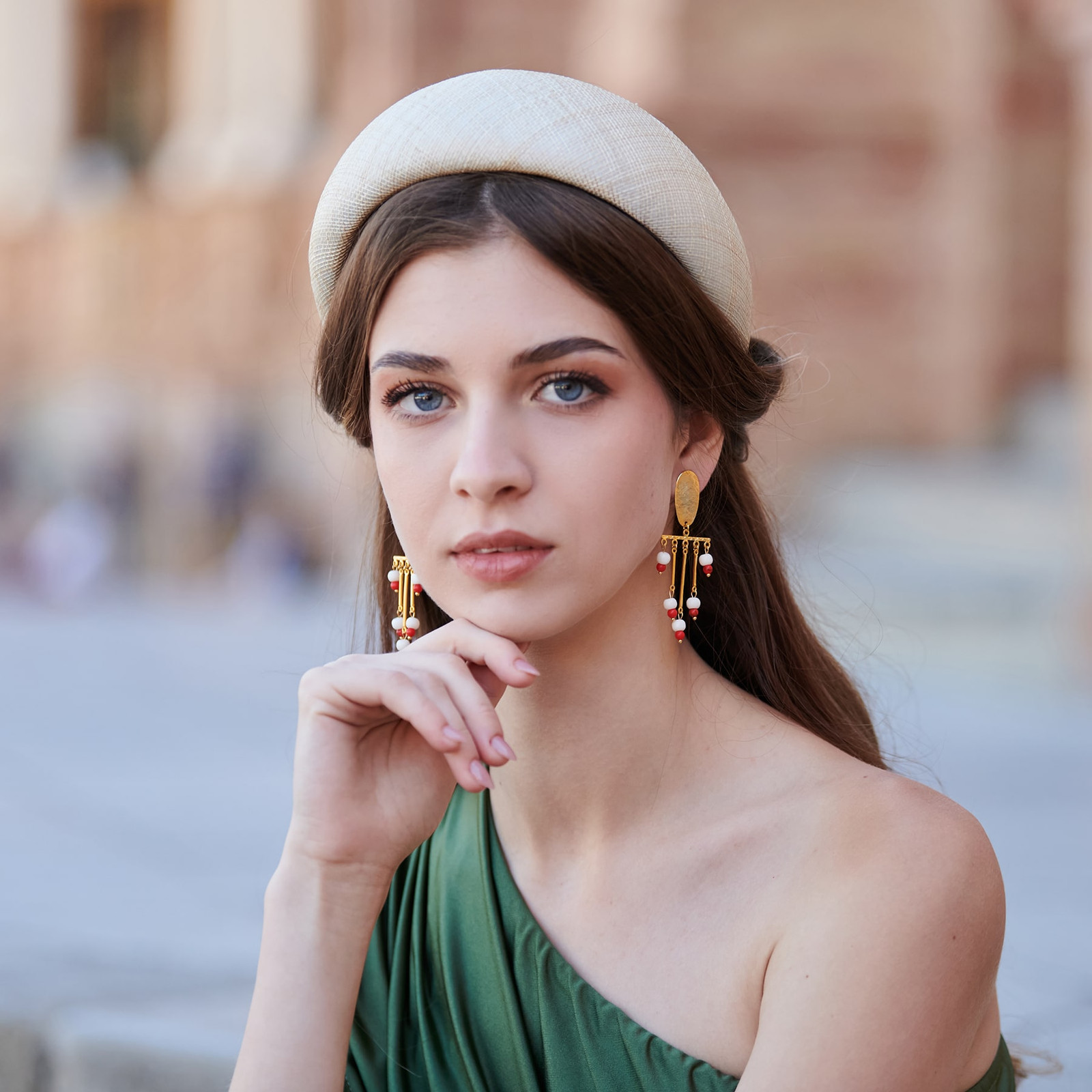 Dark Blonde Visual Idea Dark Blonde Visual Idea — Padded Headband Hairstyles