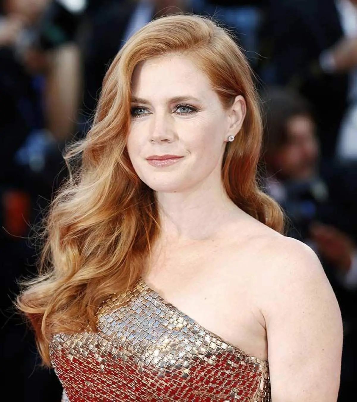 Wavy Medium Density Visual Idea Wavy Medium Density Visual Idea — Strawberry Blonde