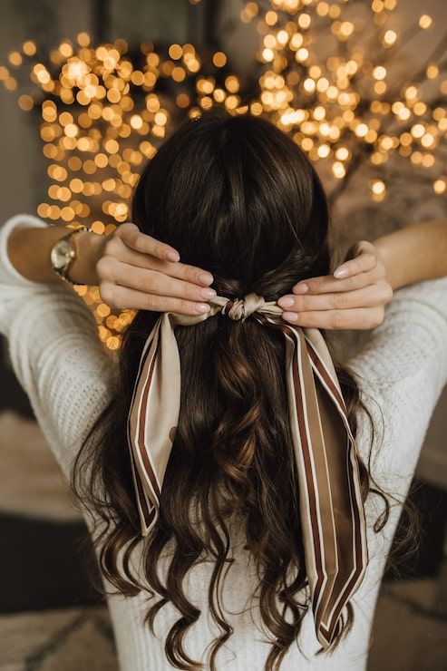 Blonde Visual Idea — Low Ponytail with Bow