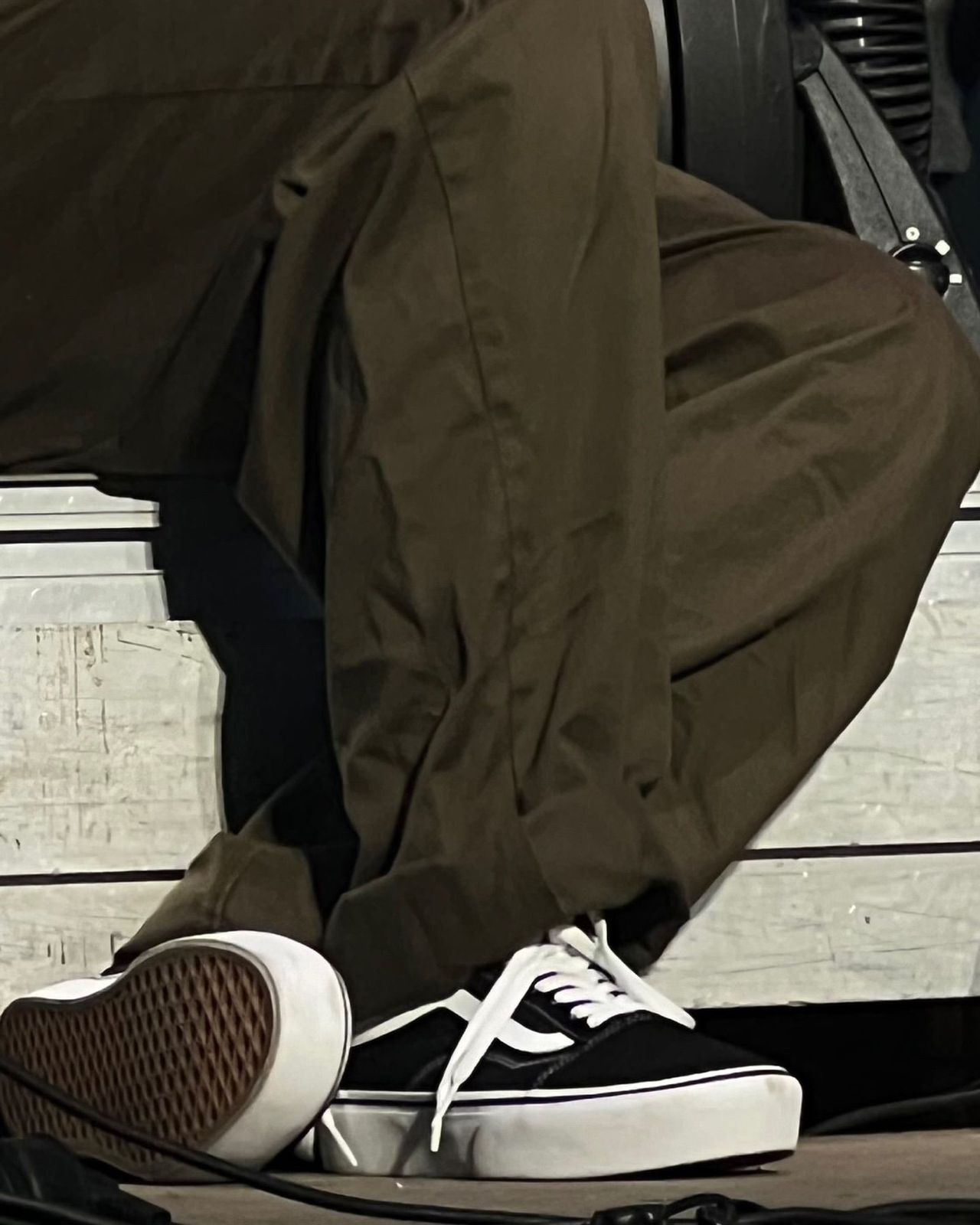 Cargo Trousers and Vans Old Skool Cargo Trousers and Vans Old Skool — Vans Outfits