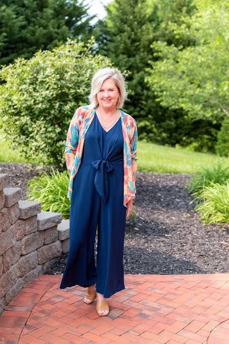 Wide-Leg Jumpsuit with Patterned Cardigan: Casual Comfort — Outfits for Big Arms