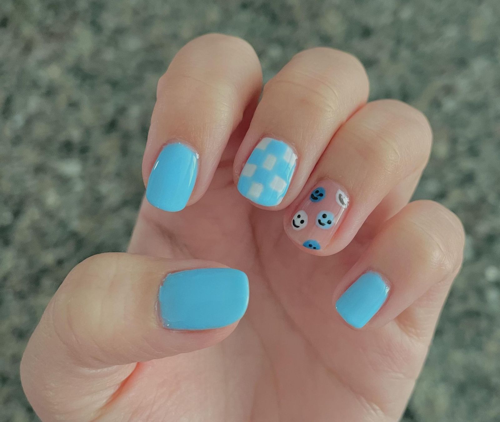 Casual Visual Idea — Smiley Face Nails