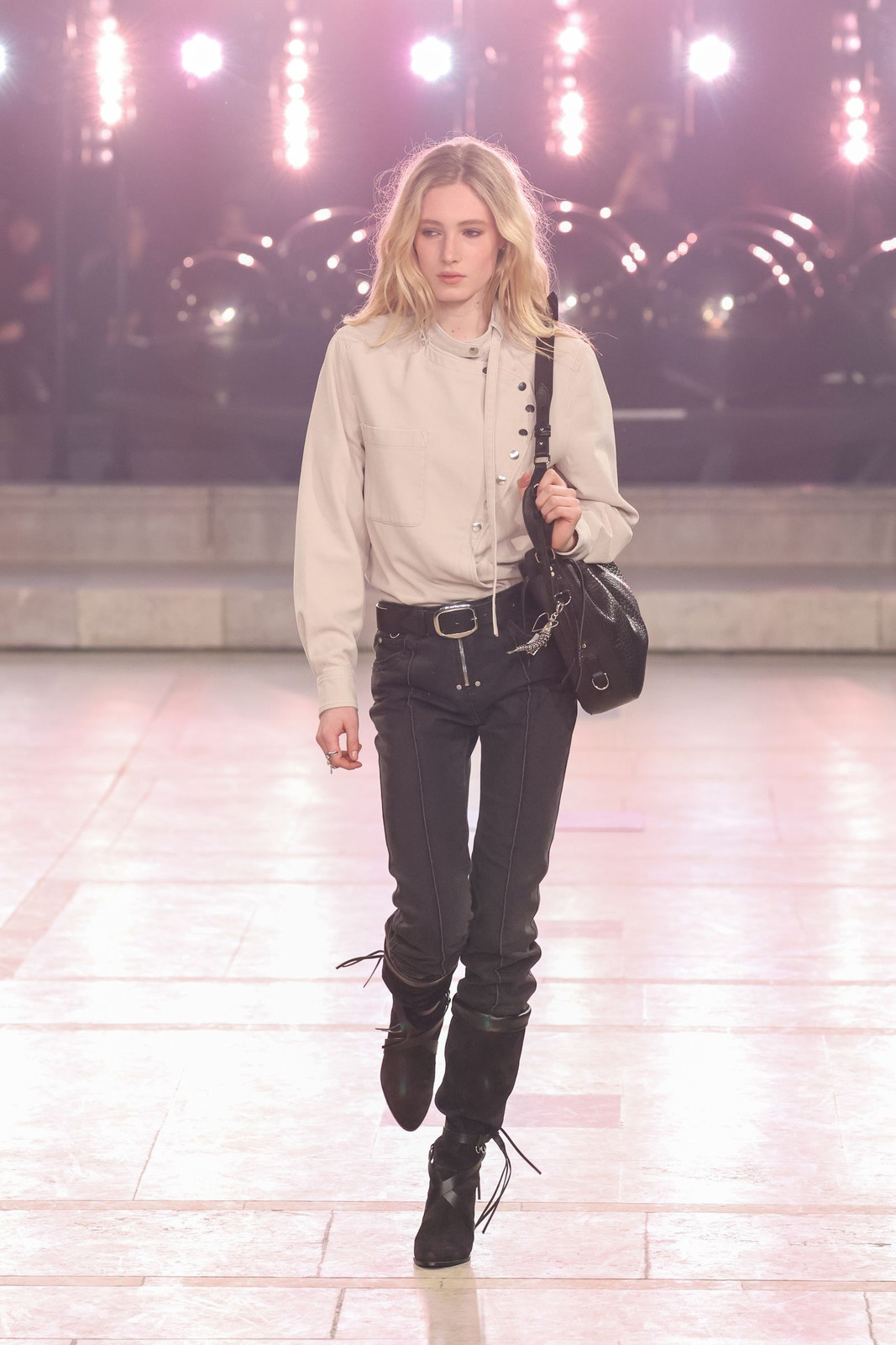 Skinny Jeans and Button-Up: Runway Ready — 2010s Outfits