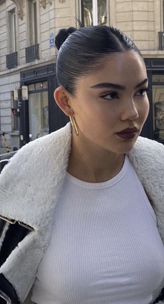Extremely Sleek High Bun — Clean Girl Hairstyles