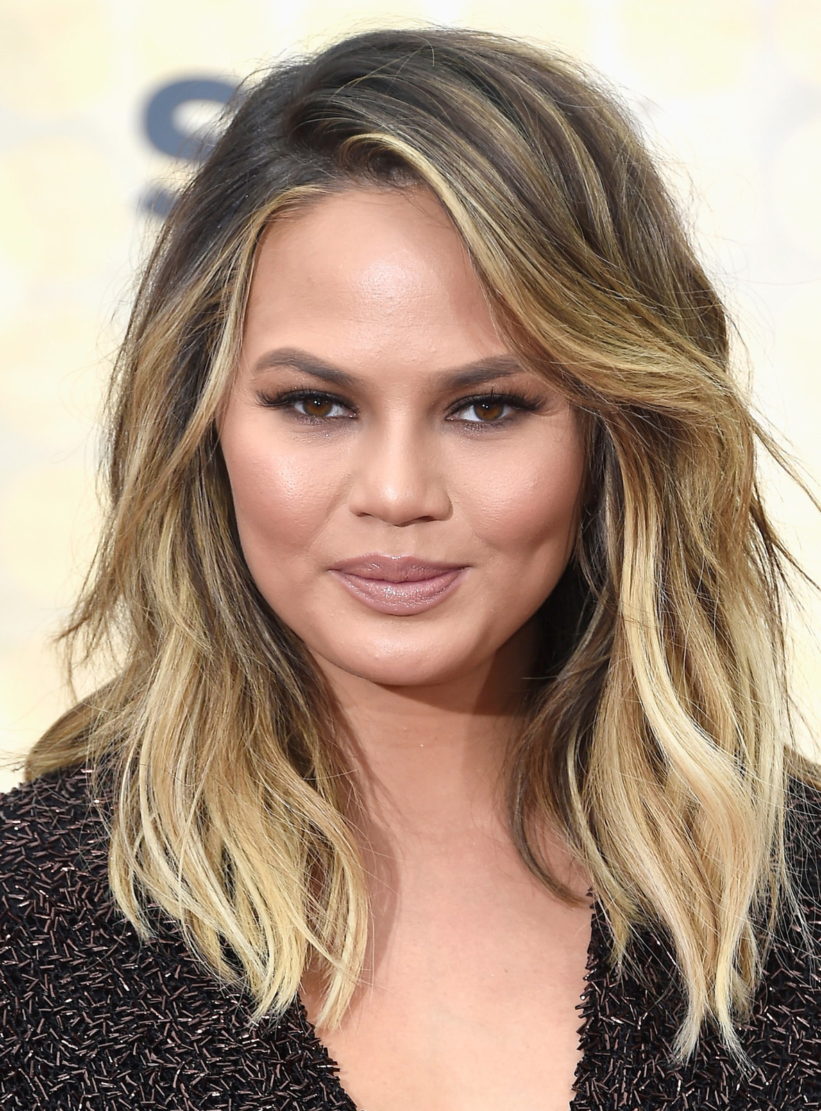 Shoulder To Collarbone Visual Idea Shoulder To Collarbone Visual Idea — Hairstyles for Chubby Faces