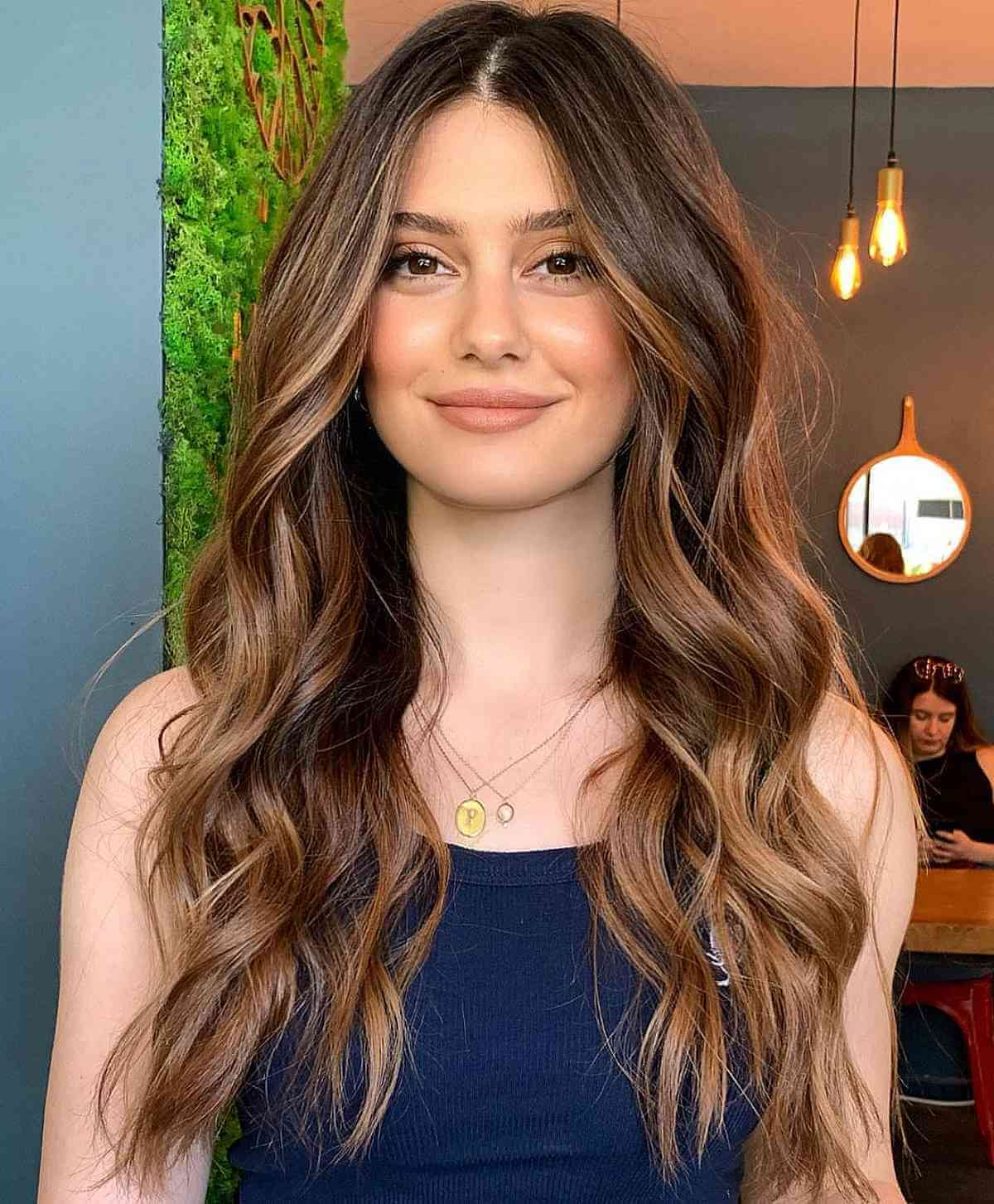 Visual Idea — Hairstyles for Square Faces