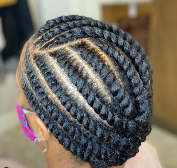 Mid-Back Flat Twists Pattern Detail