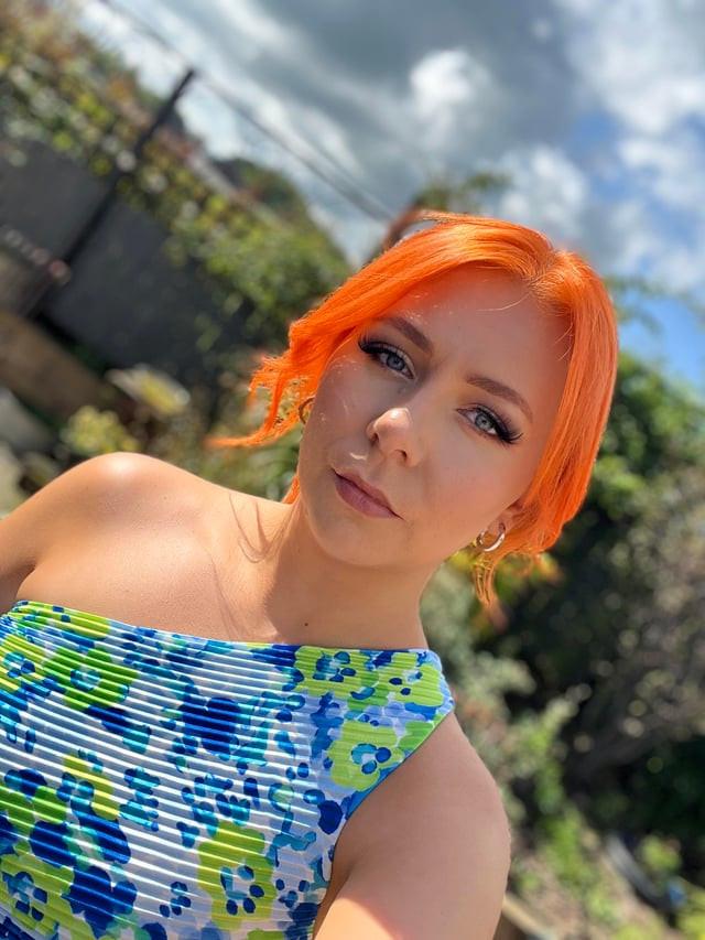 Shoulder Length Curls With Side-Swept Bangs Shoulder Length Curls With Side-Swept Bangs — Orange Hair