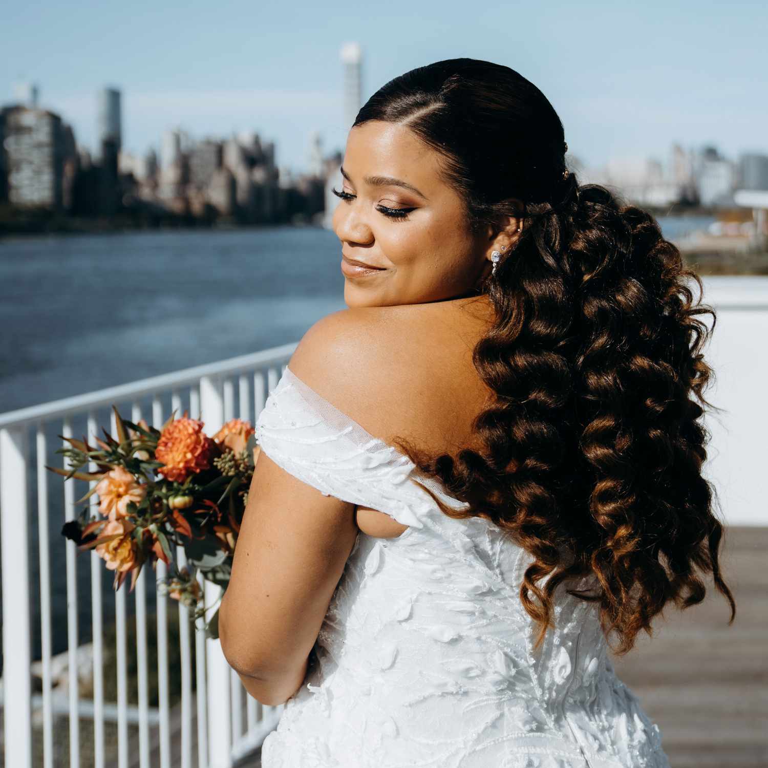 High Ponytail With Voluminous Curls High Ponytail With Voluminous Curls — Wedding Hairstyles