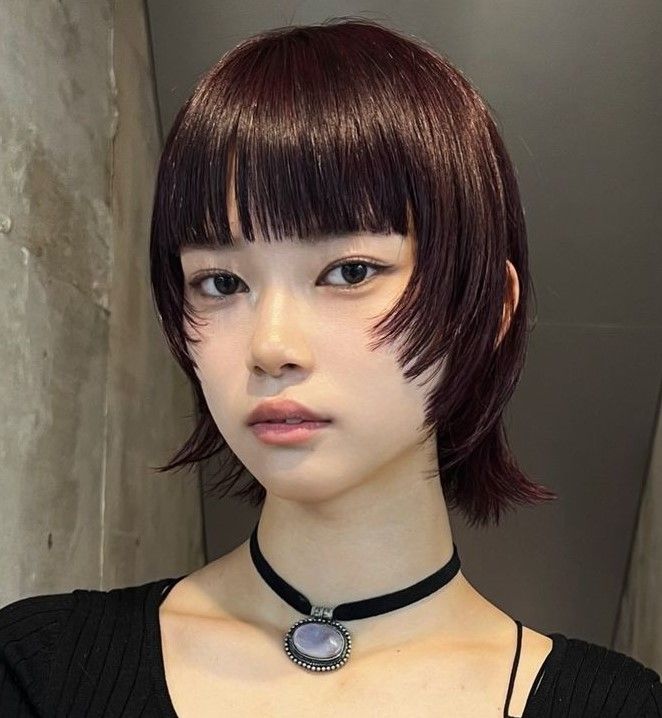 Fine Hair Wolf Cut With Blunt Bangs