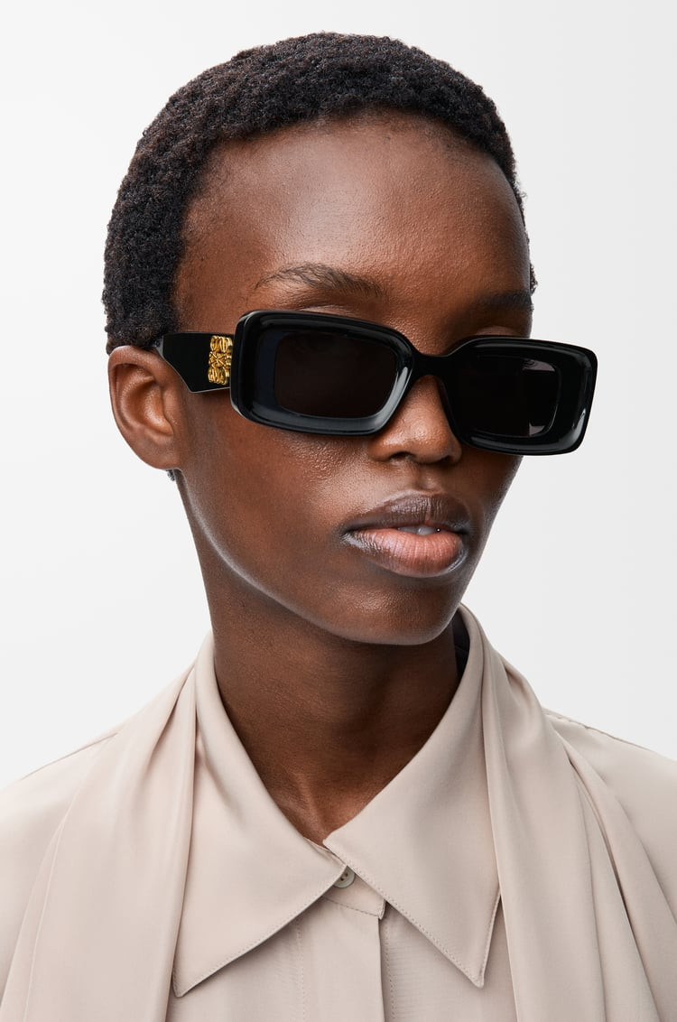 Beige Collared Shirt with Black Rectangle Sunglasses and Gold Detail Beige Collared Shirt with Black Rectangle Sunglasses and Gold Detail — Rectangle Sunglasses Outfits
