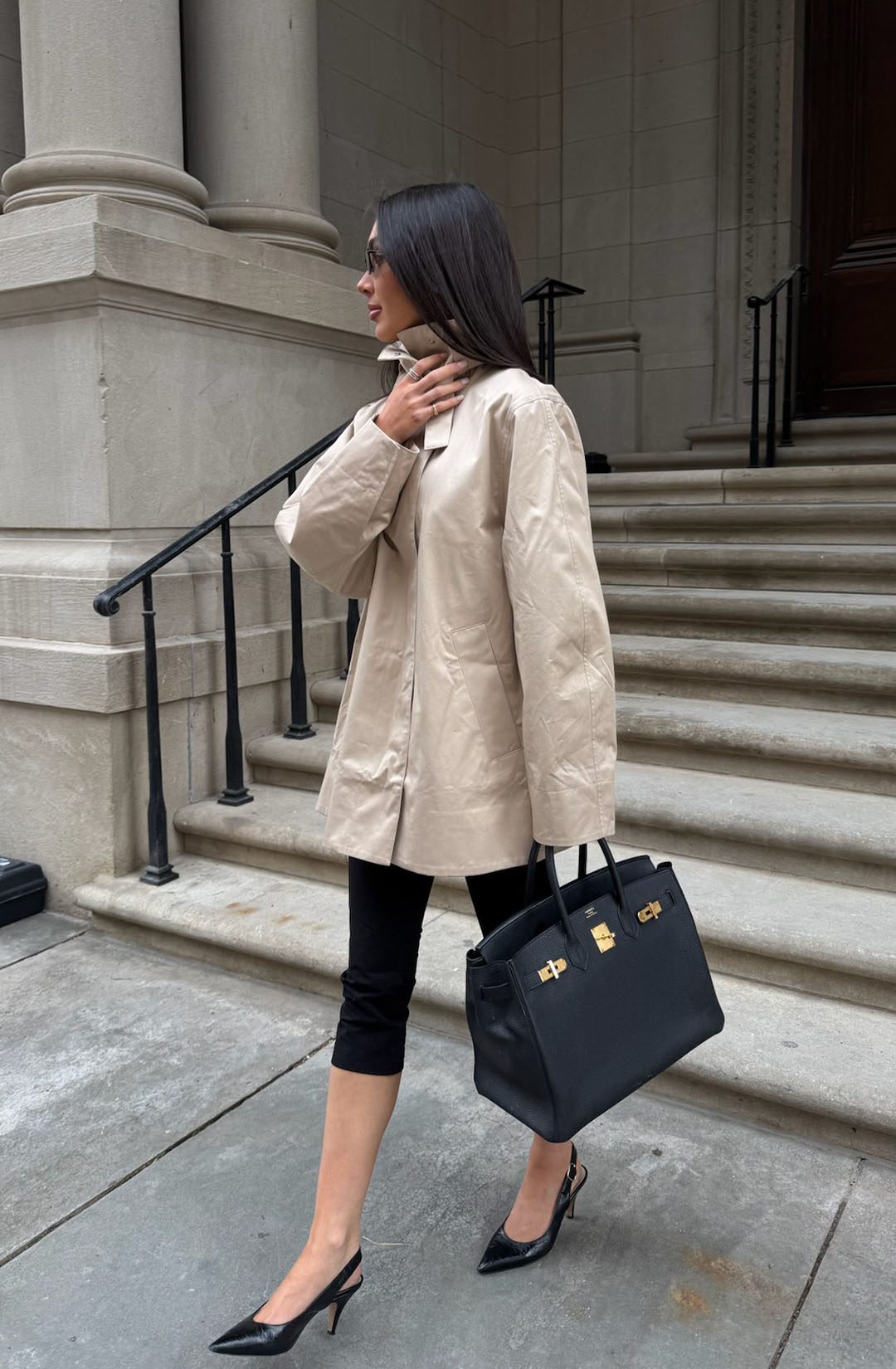 Classic Trench Coat with Black Kitten Slingbacks Classic Trench Coat with Black Kitten Slingbacks — Kitten Heels Outfits