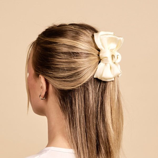 Blonde Visual Idea — Claw Clip Hairstyles