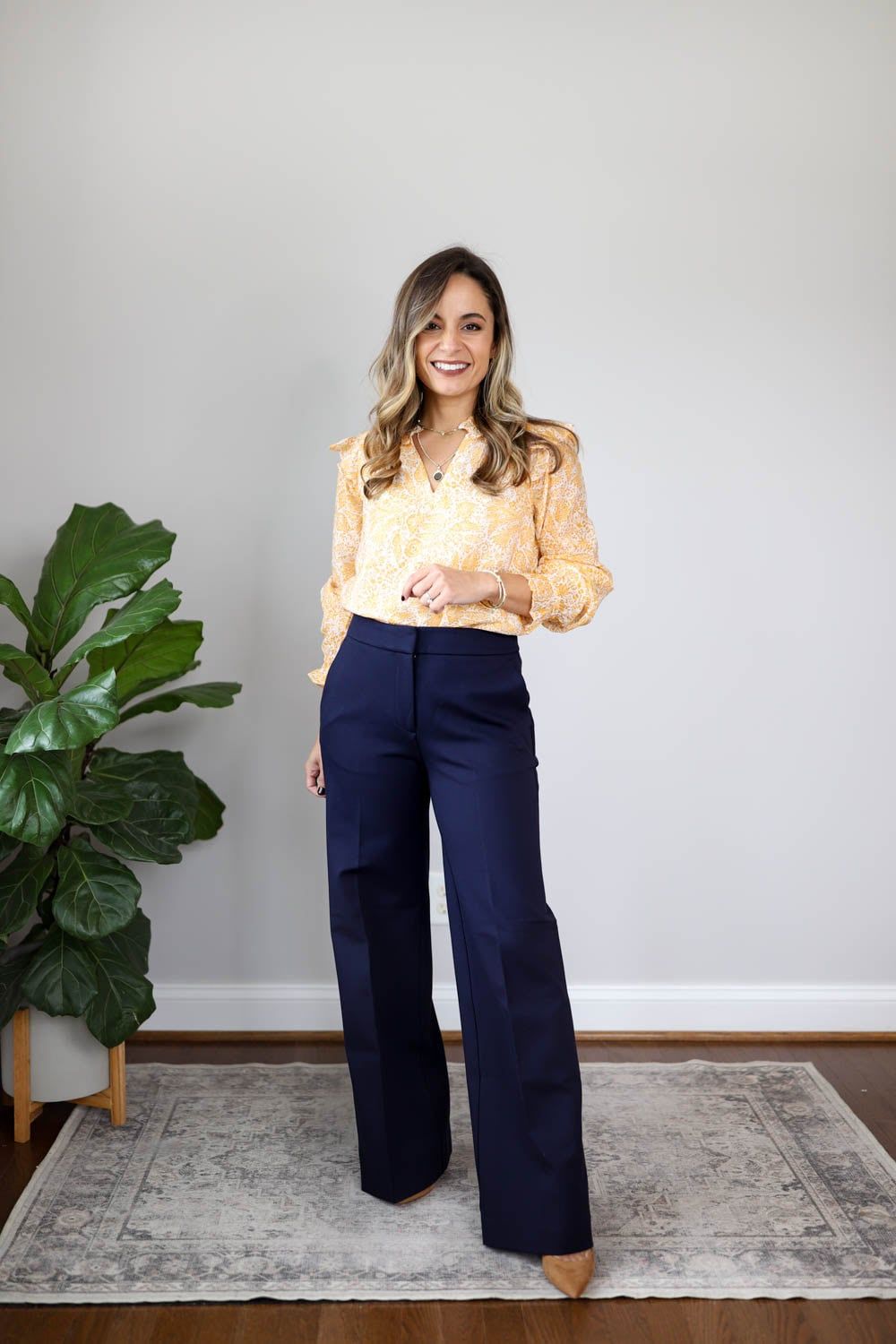 Patterned Blouse with Navy Palazzo Pants Patterned Blouse with Navy Palazzo Pants — Palazzo Pants Outfits