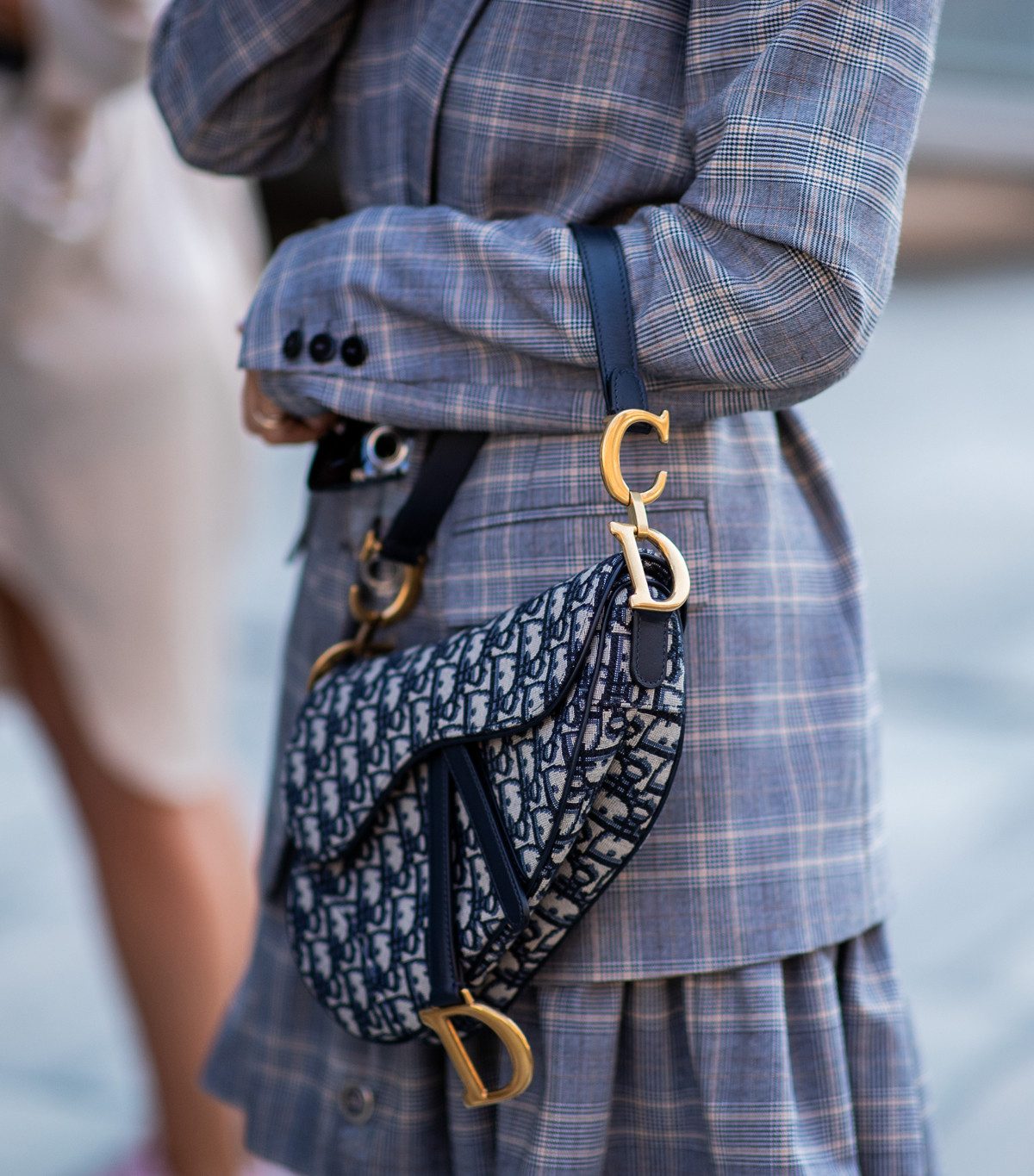 Smart Casual Polish with a Dior Saddle Bag Smart Casual Polish with a Dior Saddle Bag — Dior Bag Outfits