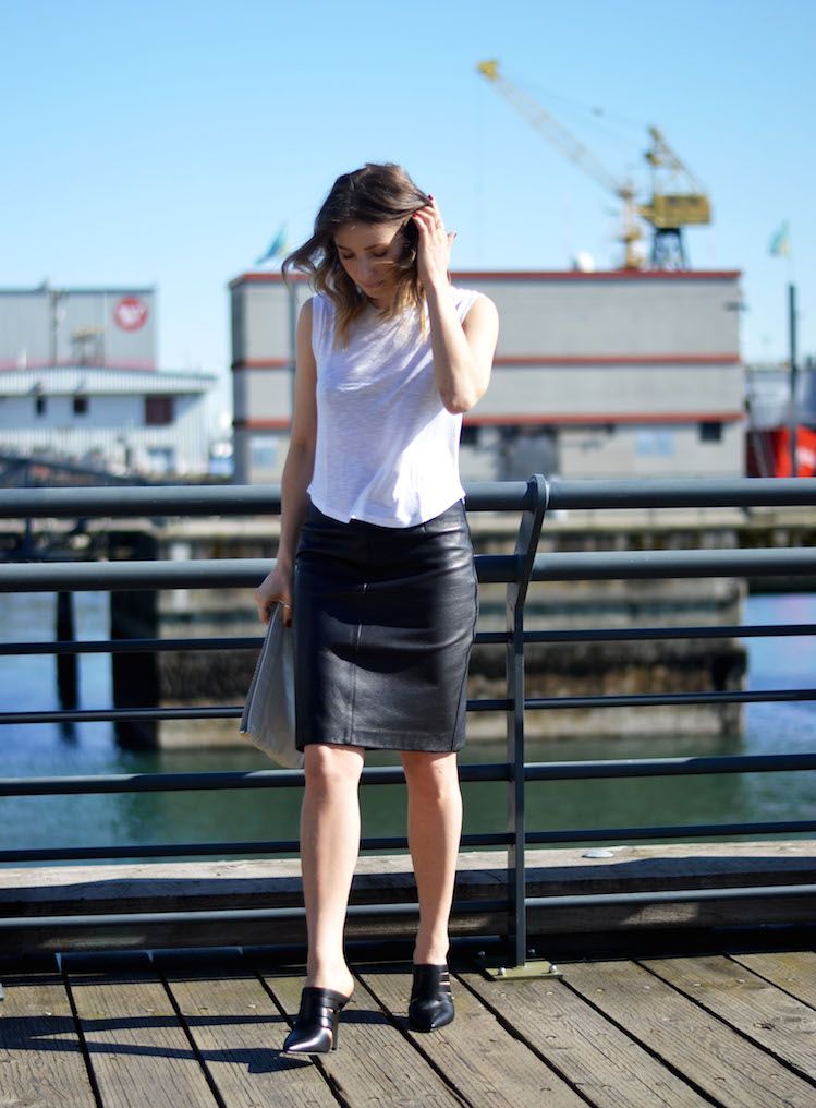 Chic Black Leather Pencil Skirt for City — Vancouver Outfits