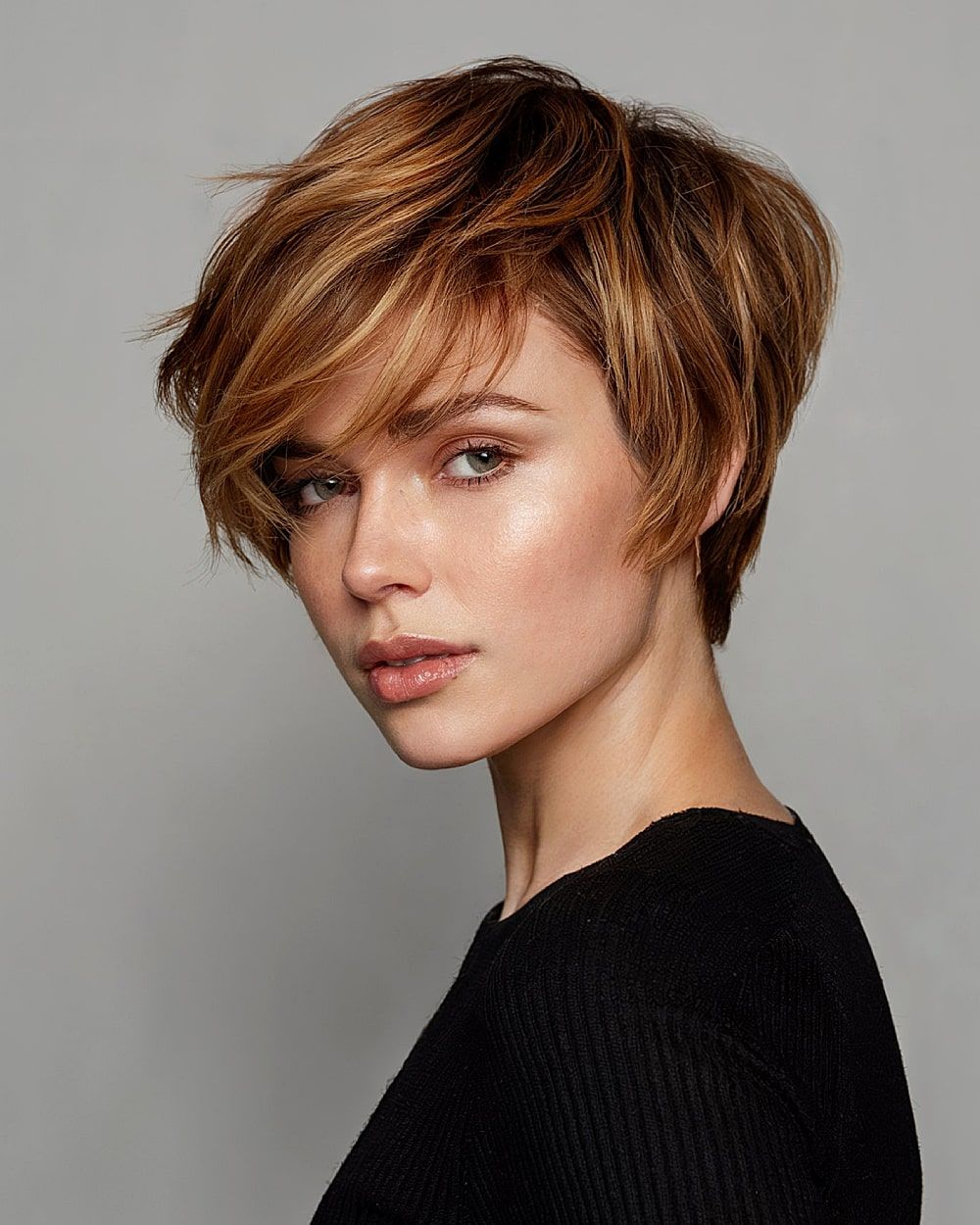 Textured Pixie With Asymmetrical Fringe — Hairstyles for Heart Shaped Faces