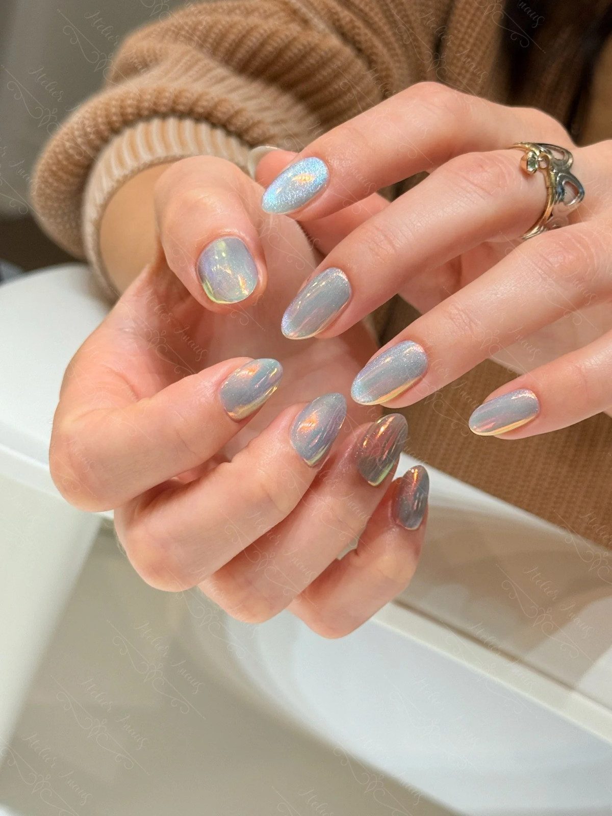 Light Grey Pearlescent Iridescent Nails Light Grey Pearlescent Iridescent Nails