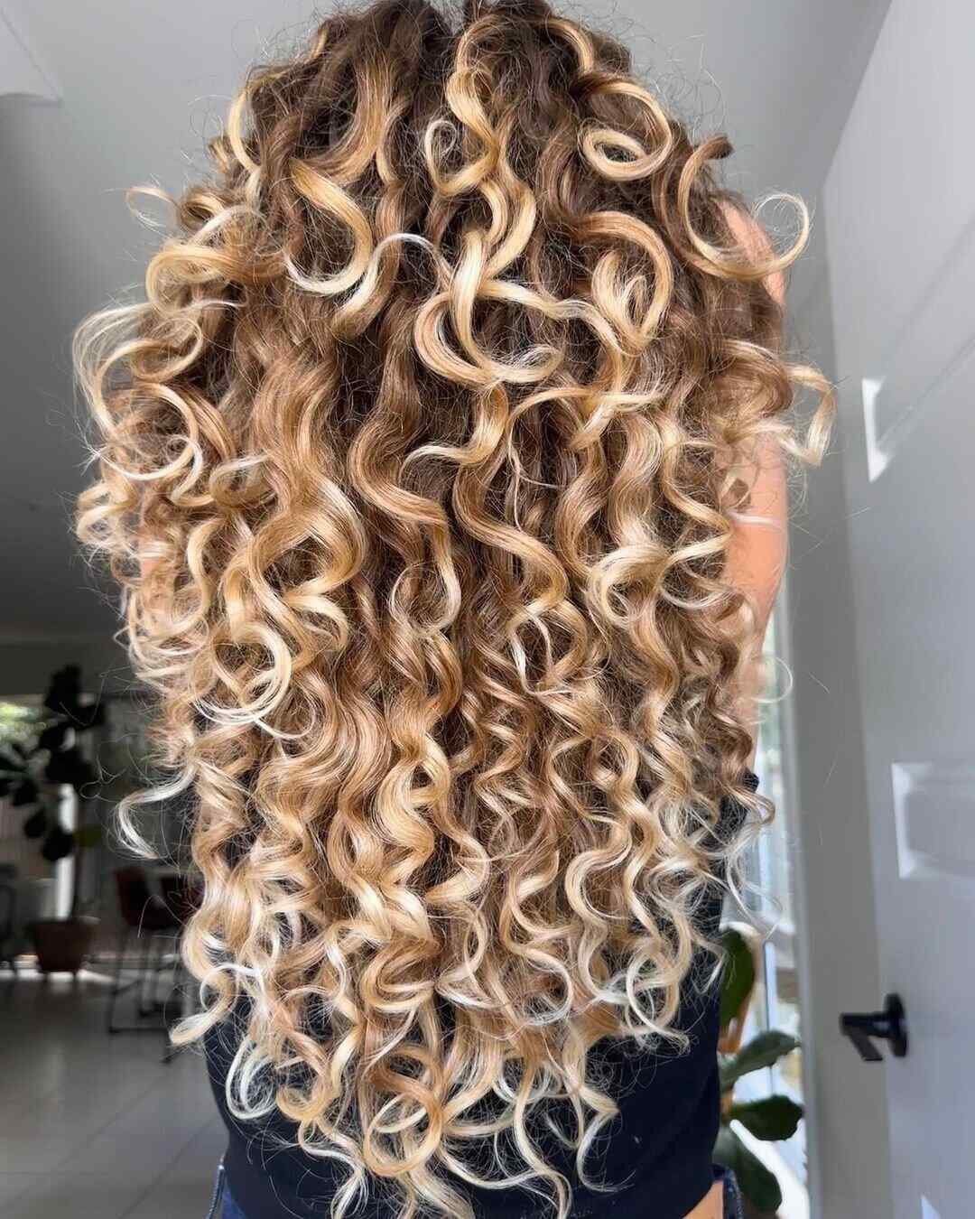Layers Mid-Back Air-Dried With Milky Butter Blonde Layers Mid-Back Air-Dried With Milky Butter Blonde — Highlights on Curly Hair
