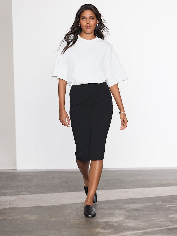 Classic Black Pencil Skirt with Oversized T-Shirt Classic Black Pencil Skirt with Oversized T-Shirt — Pencil Skirts