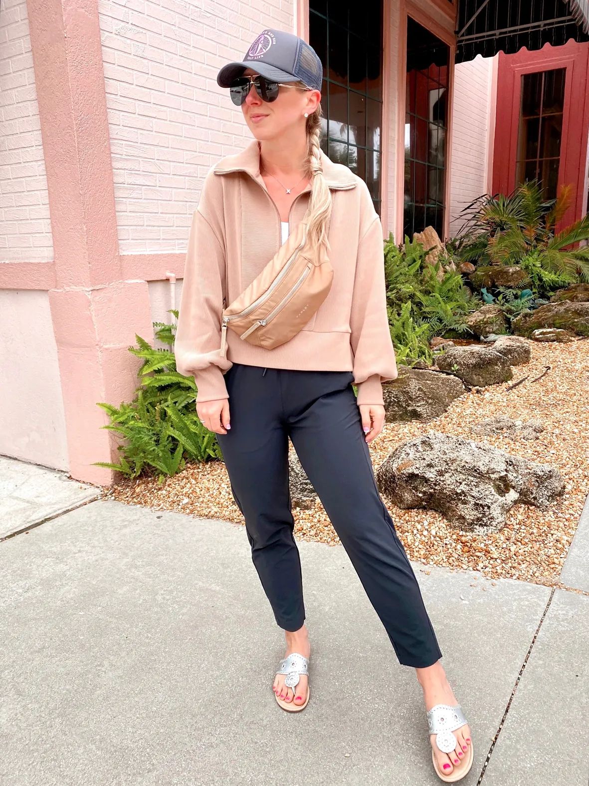 Cozy Fleece Sweatshirt with Fanny Pack for Casual Journeys Cozy Fleece Sweatshirt with Fanny Pack for Casual Journeys — Road Trip Outfits