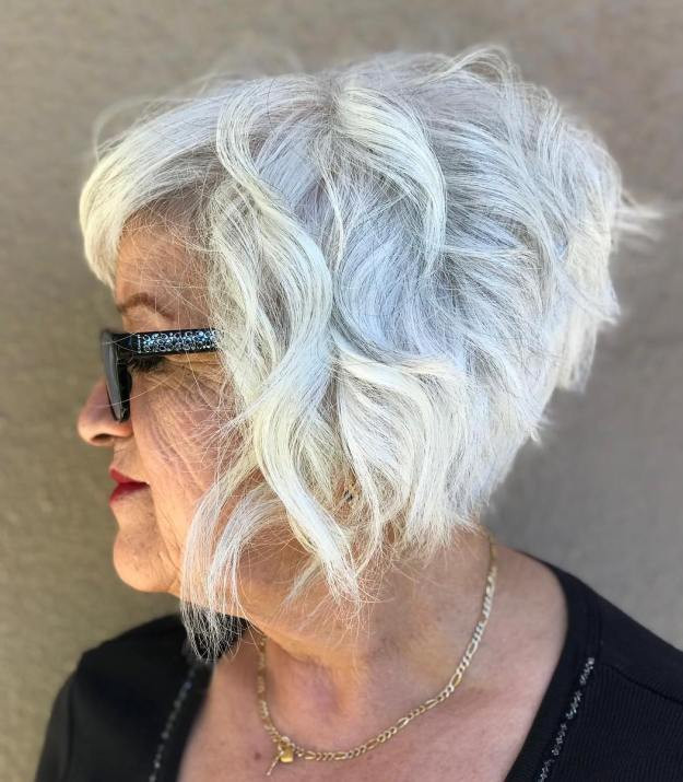 Silver Wavy Collarbone Bob — Short Haircuts with Glasses