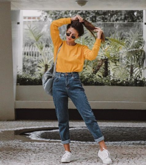 Blue Mom Jeans with Rolled Cuffs and a Yellow Sweatshirt Blue Mom Jeans with Rolled Cuffs and a Yellow Sweatshirt