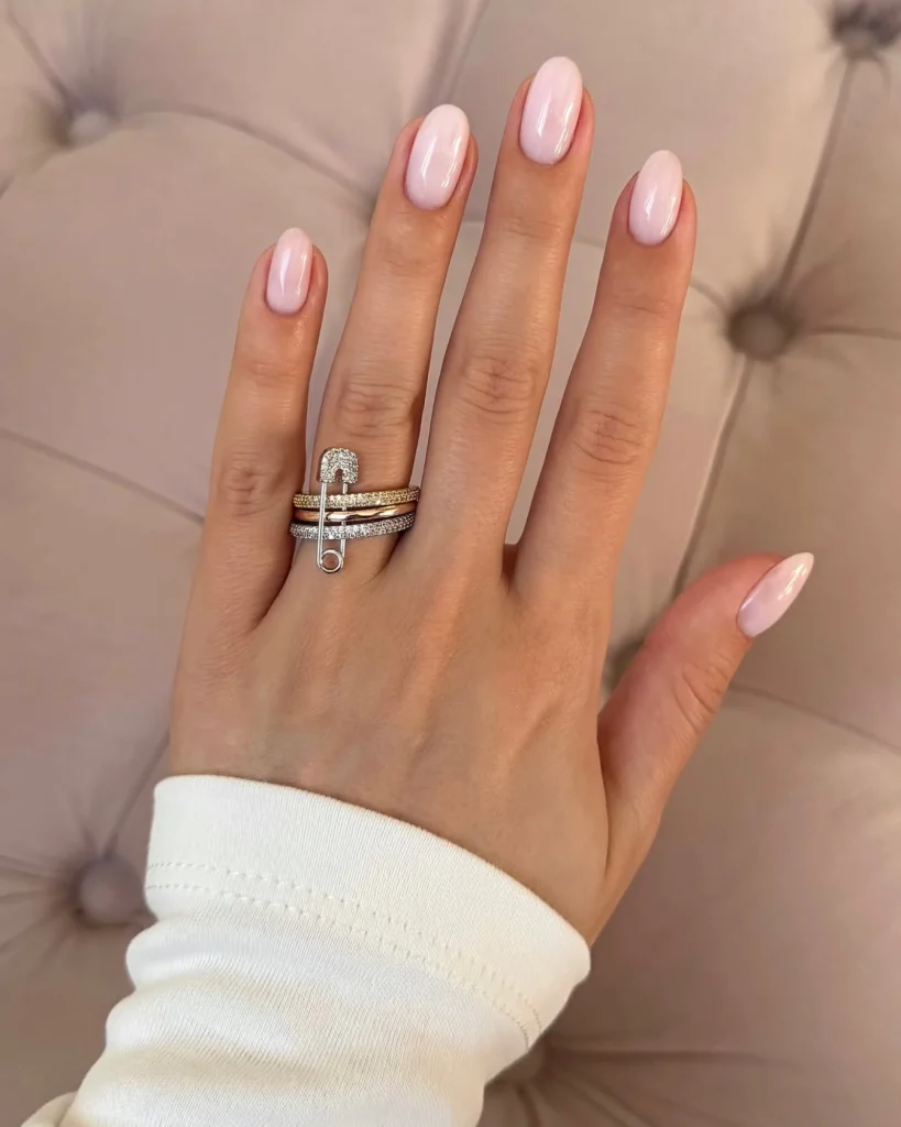 Short Oval Sheer Pink Shimmer with Rings — Realtor Nails