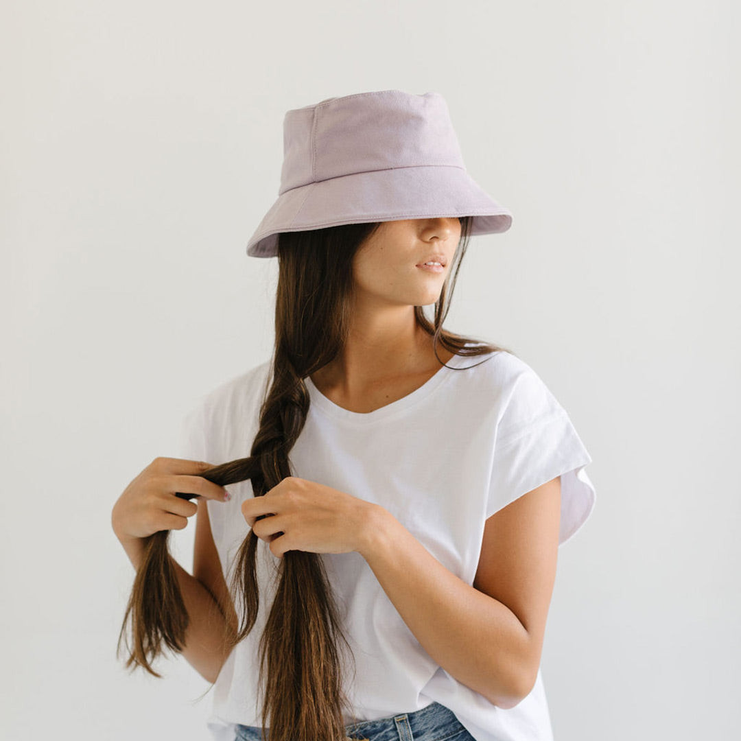 Mid-Back Visual Idea Mid-Back Visual Idea — Bucket Hat Hairstyles