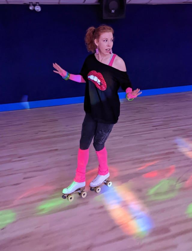 80s Off-the-Shoulder Top with Leg Warmers — Roller Skating Outfits