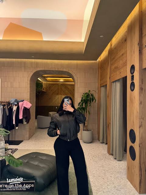 Black Bomber Jacket for an Effortlessly Cool Casual Look — Aritzia Outfits