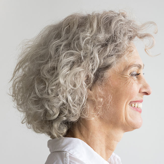 Chin Bob Air Dried Elegance Chin Bob Air Dried Elegance — Gray Curly Hair