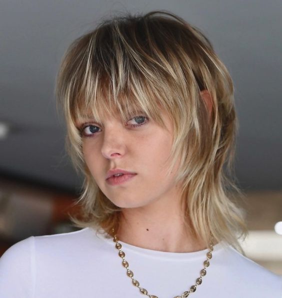 Honey Blonde Wolf Cut Textured Layers — Short Wolf Cut